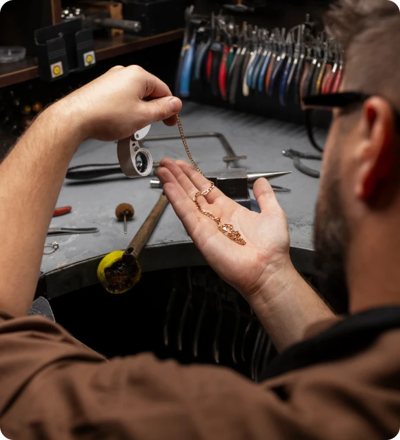 Gold jewelry at Arizona EZ-Pawn
