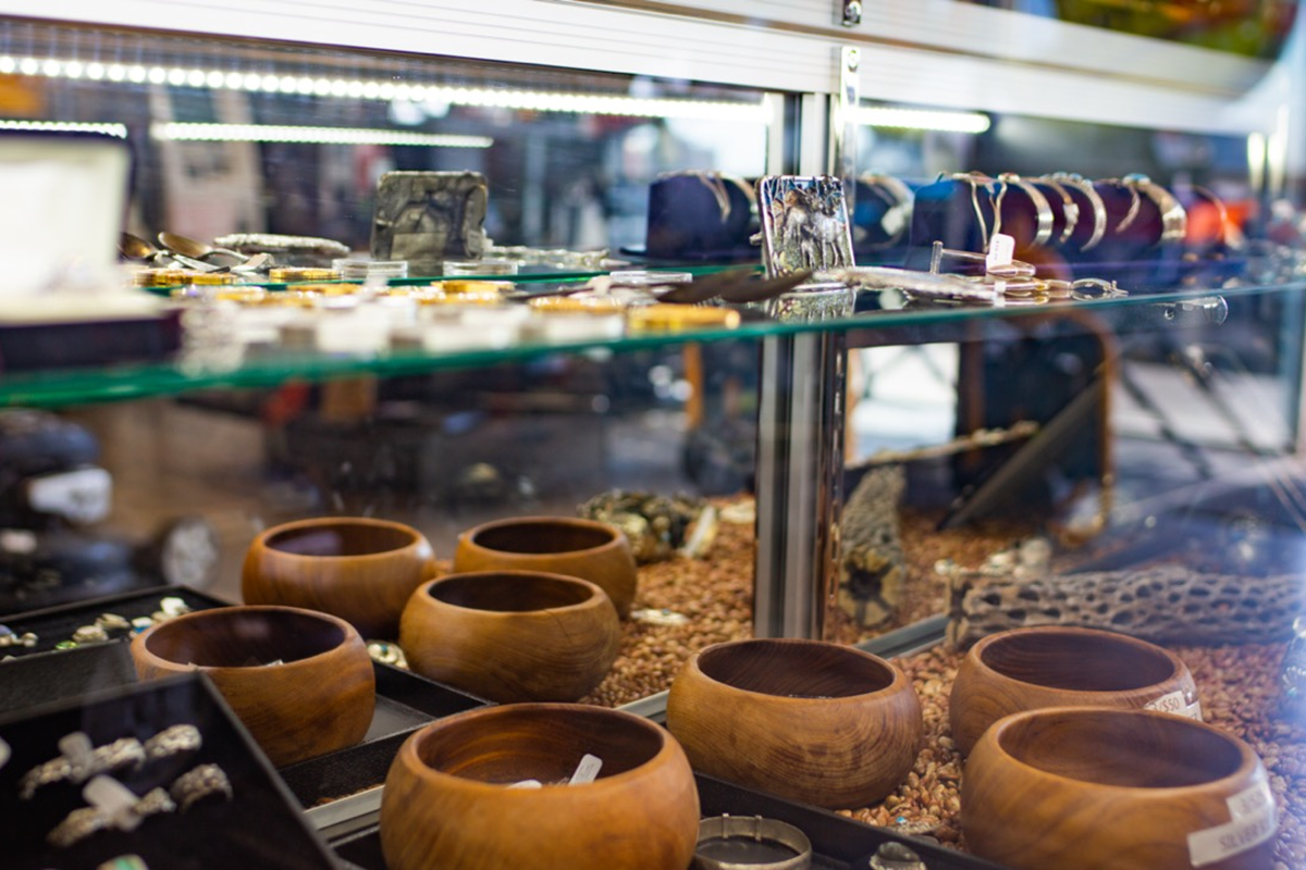 Gold jewelry at Arizona EZ-Pawn